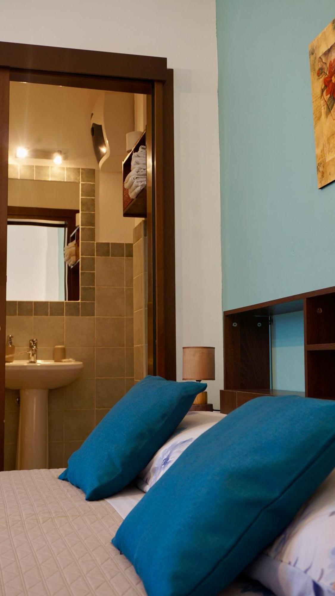 B&B Del Viale Bacu Abis 外观 照片