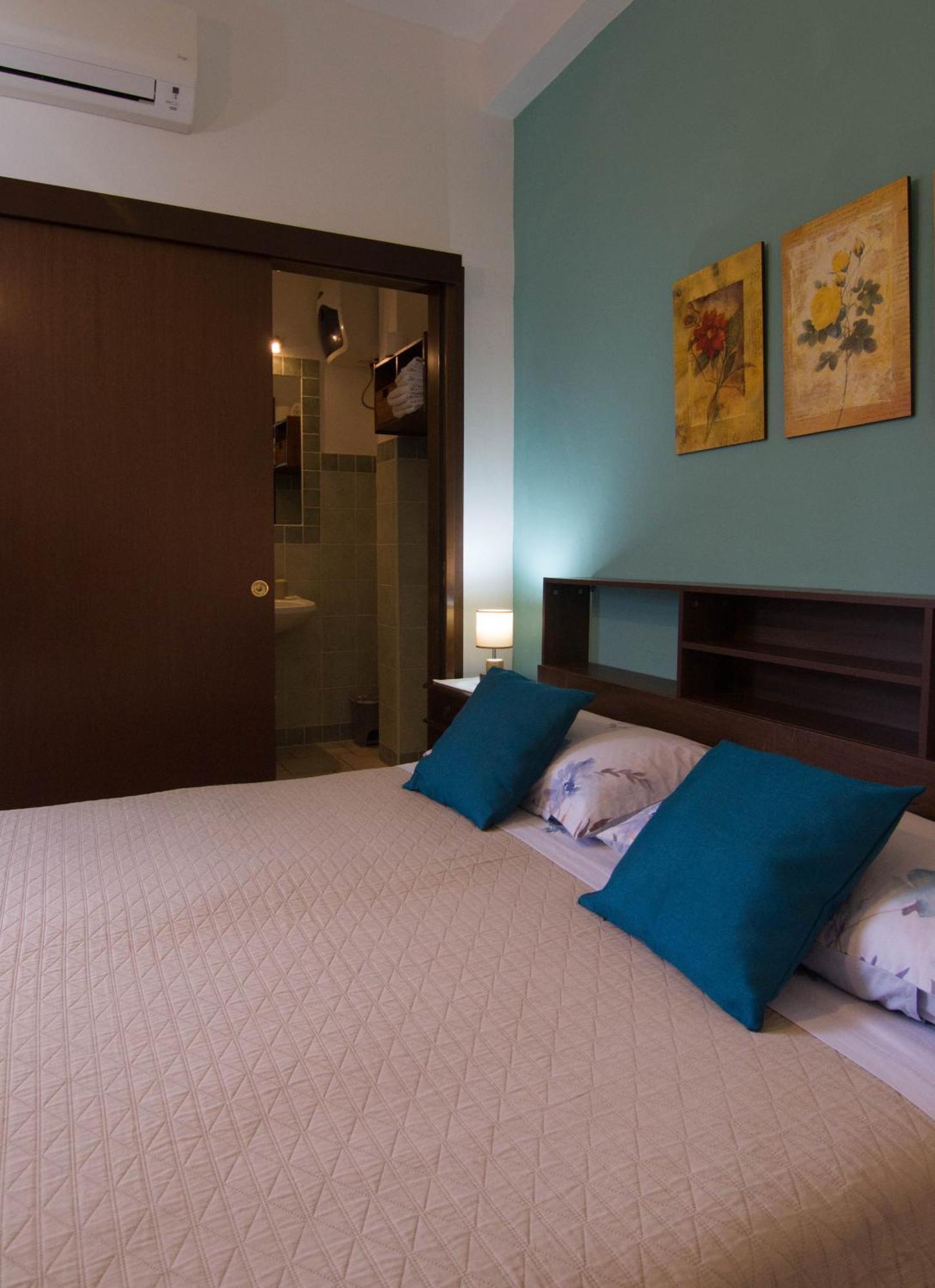 B&B Del Viale Bacu Abis 外观 照片