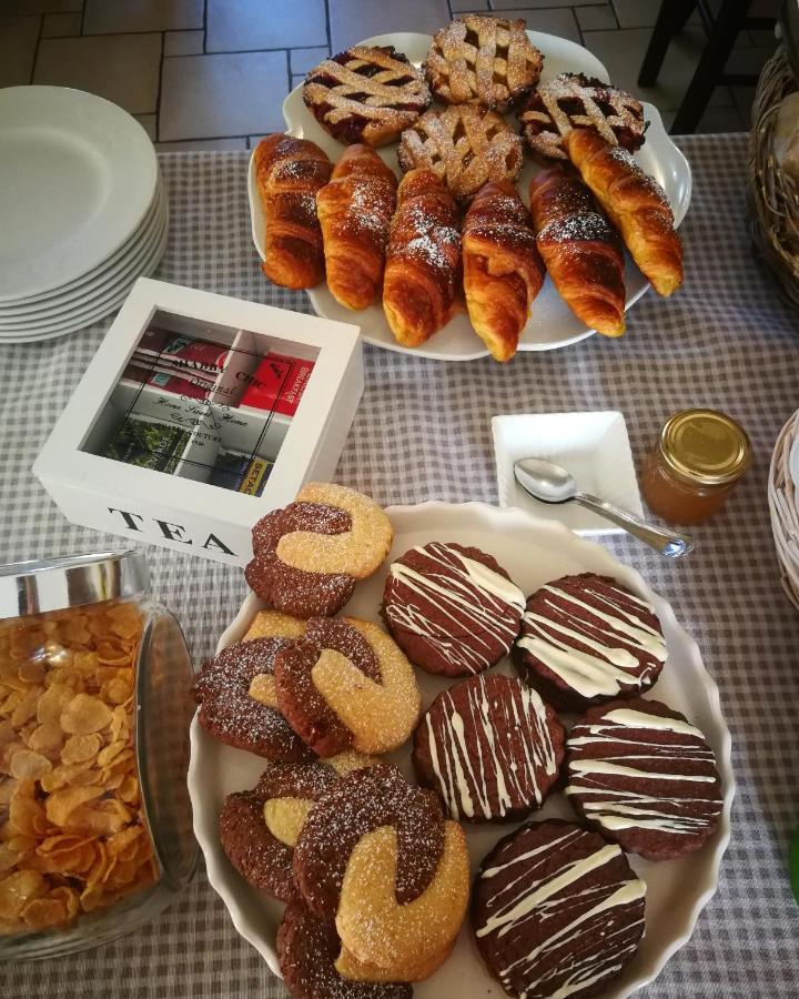 B&B Del Viale Bacu Abis 外观 照片