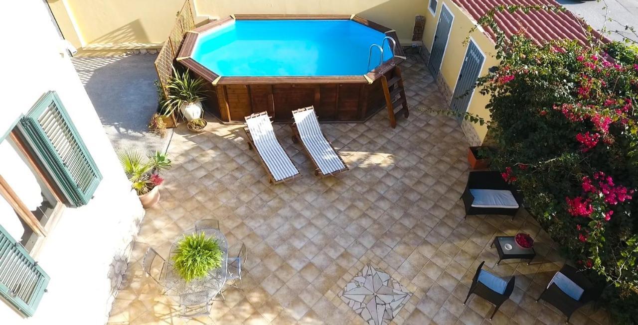 B&B Del Viale Bacu Abis 外观 照片