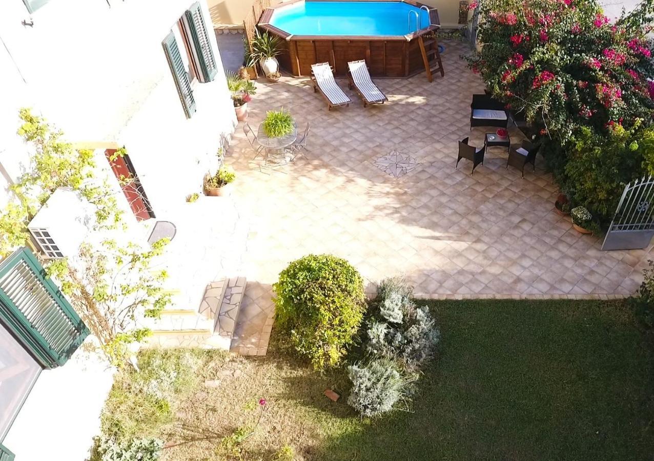 B&B Del Viale Bacu Abis 外观 照片