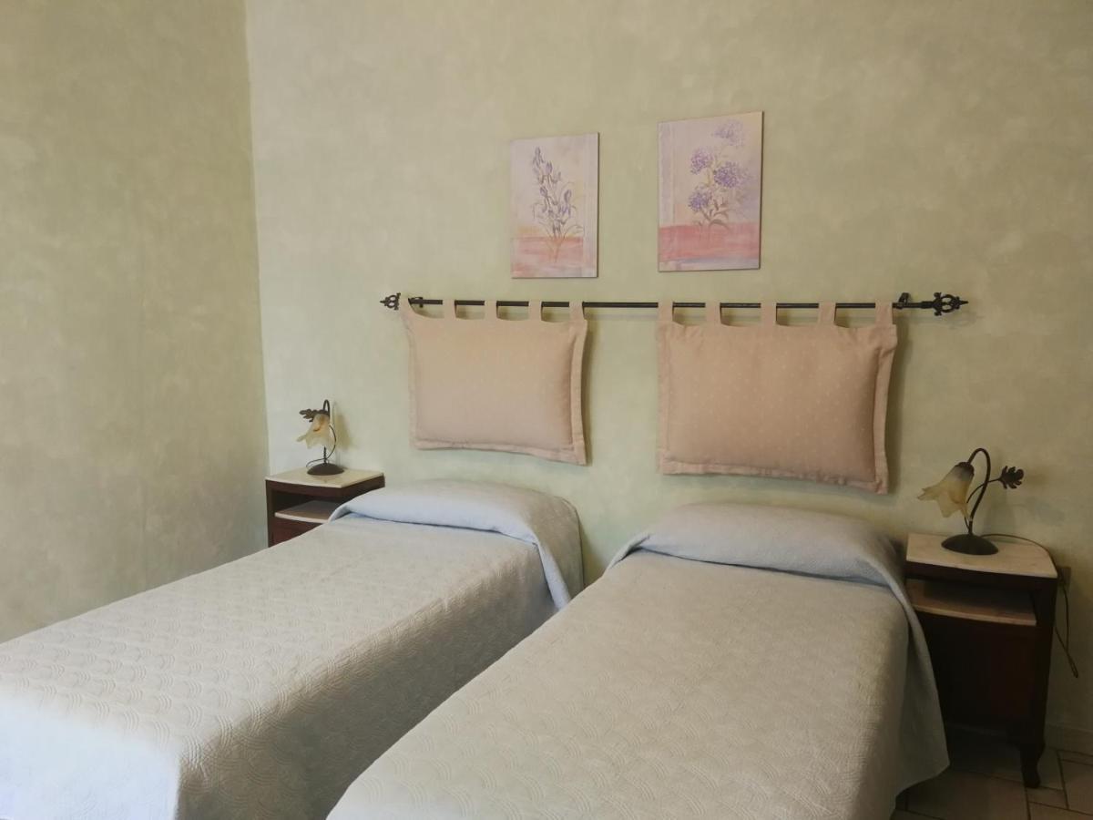 B&B Del Viale Bacu Abis 外观 照片